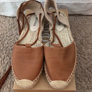 NEW IN BOX - Soludos Platform Gladiator Espadrille